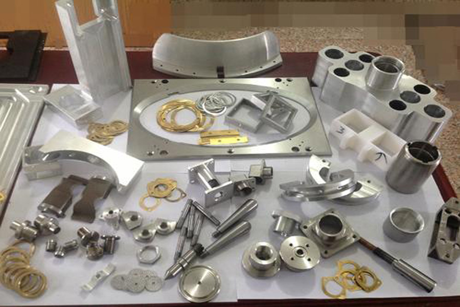 The flying material problem of die casting mold